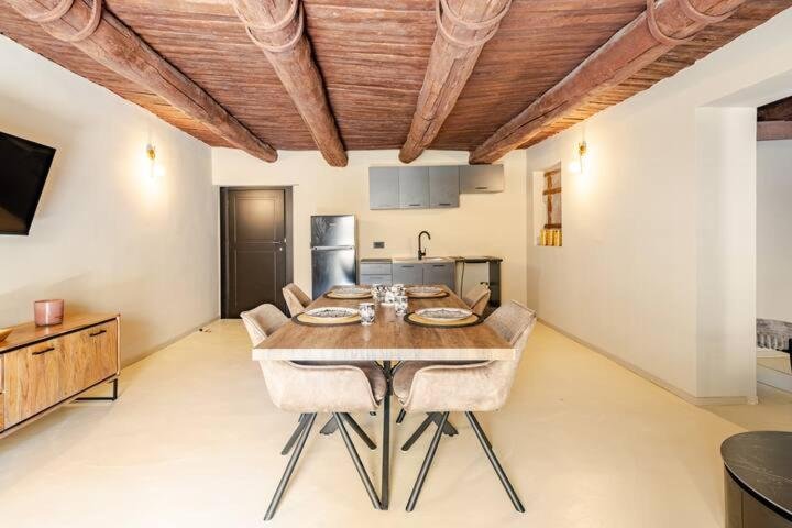  Appartamento con Cucina a Napoli Centro | The Neapolitan