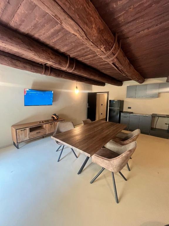 Camera con Cucina a Spaccanapoli | Appartamento nel Palazzo Carafa della Spina