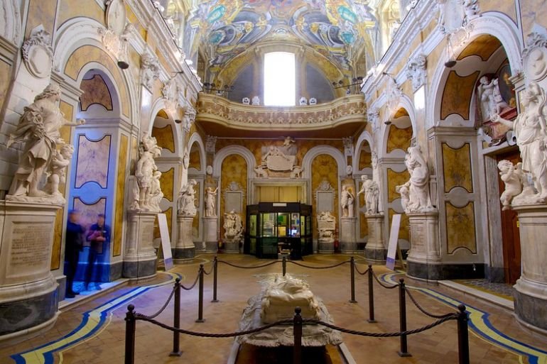 Dormire Vicino ai Monumenti di Napoli | B&B a Due Passi dal Cristo Velato