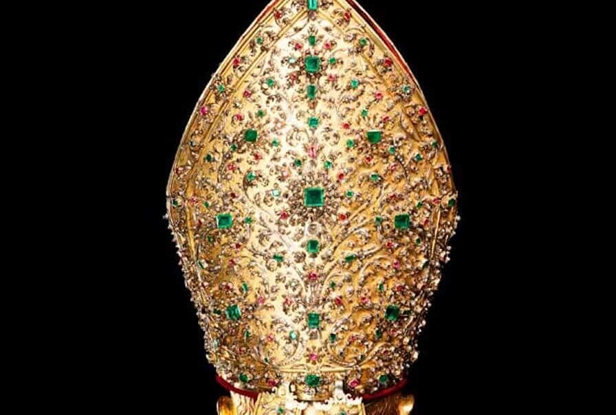 The Neapolitan B&B vicino al Duomo di Napoli | Scopri il Tesoro di San Gennaro dal Centro Storico